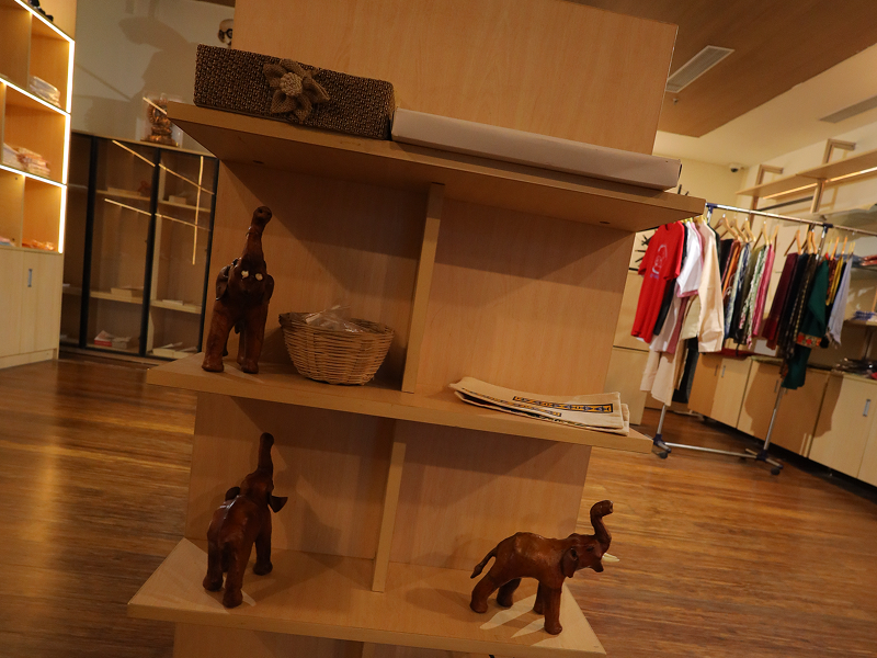 Souvenir Shop & Cafeteria